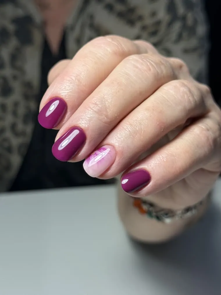 Pose gel prune et rosé