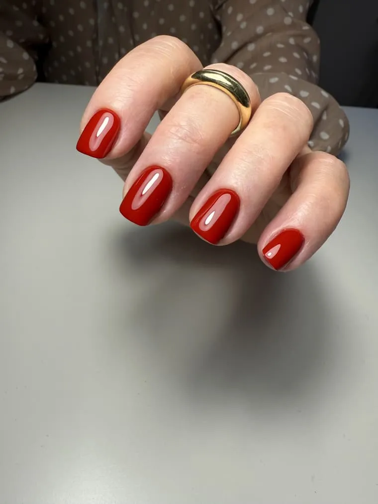 Pose gel rouge glossy